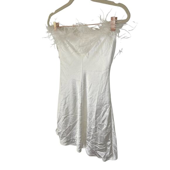 Elliatt Strapless Feather Trim Mini Dress Satin Bridal Fairy Wedding White Small - Picture 6 of 7